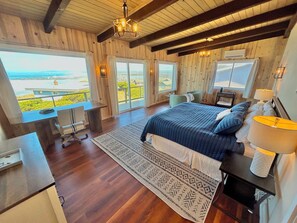 5 bedrooms, desk, iron/ironing board, free WiFi