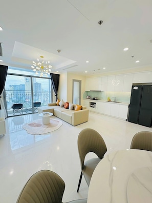 Apartamento, 3 quartos, vista para a cidade, na torre | Área de estar