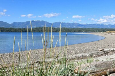 #215 Coho at Hornby Island Resort