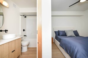 2 bedrooms, WiFi, bed sheets