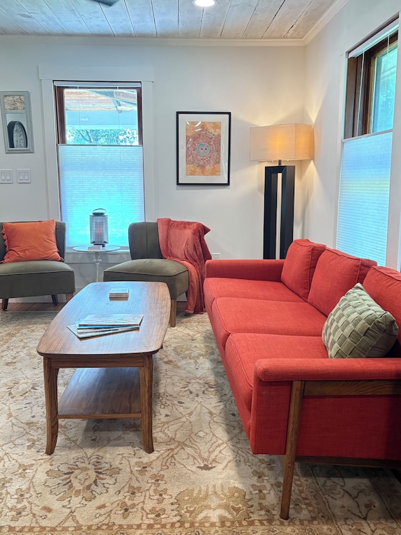 Historic Bungalow On Church Street - Georgetown, TX