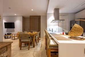 Apartment | 3 bedrooms - Seaside 3BR Retreat w Terrace Beach Access (Cartagena)