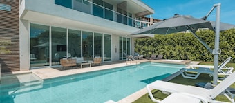 Brand new 4BR Villa at Calablanca