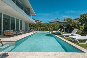 Villa - Tropical Villa w Pool Dock Access (Cartagena)