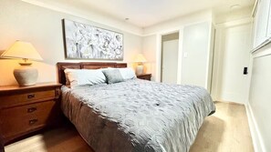 2 bedrooms, desk, iron/ironing board, travel crib