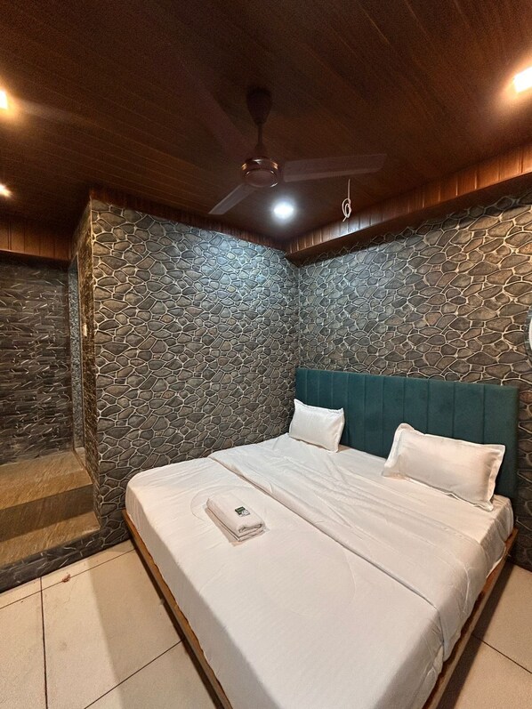 Deluxe Room | Free WiFi