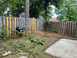 Property grounds - Masters 3-bedroom townhome rental 1.5 miles from Augusta National Main Gate (Augusta)