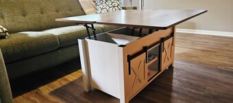 Poplar Envy! Charming 2-bedroom apartment in lovely Athens!