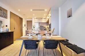 تناول الطعام