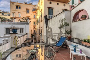 Appartement, vue cour intérieure | Terrasse/Patio
