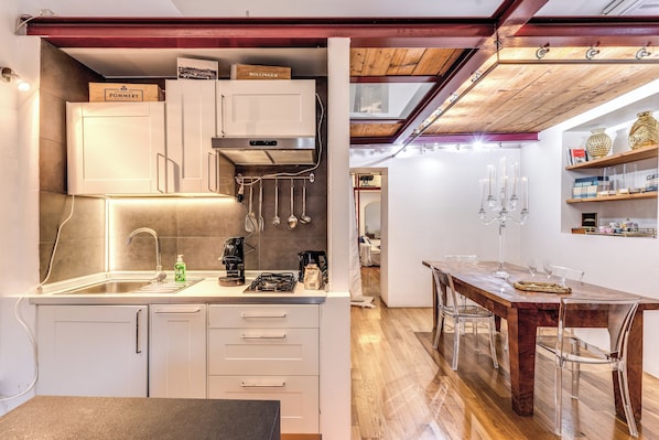 Apartment, Courtyard View | Private kitchen