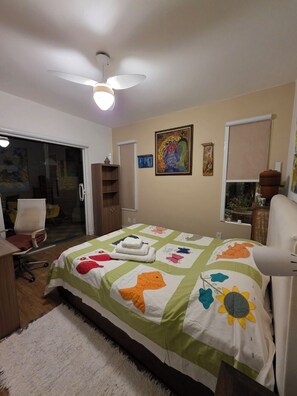 3 室のベッドルーム、アイロン / アイロン台、WiFi、ベッドシーツ