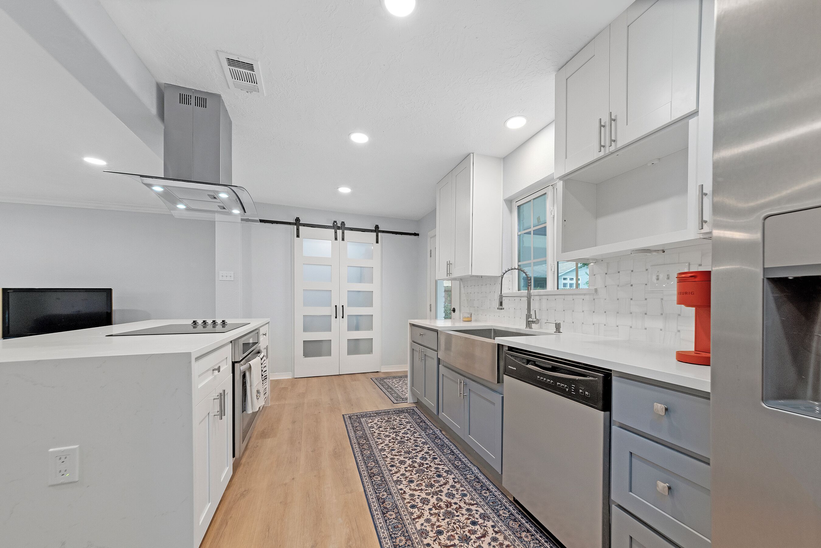 Microwave, oven, stovetop, dishwasher