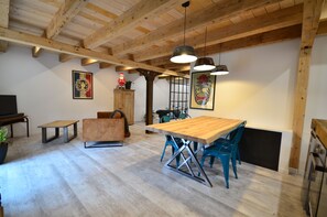 Interior - The Munster valley stable (Breitenbach-Haut-Rhin)