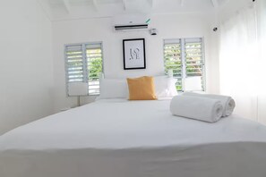 3 chambres, fer et planche à repasser, Wi-Fi, draps fournis