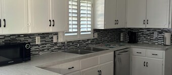 Lovely 4-bedroom home with Fsst WiFi and AC in Montgomery