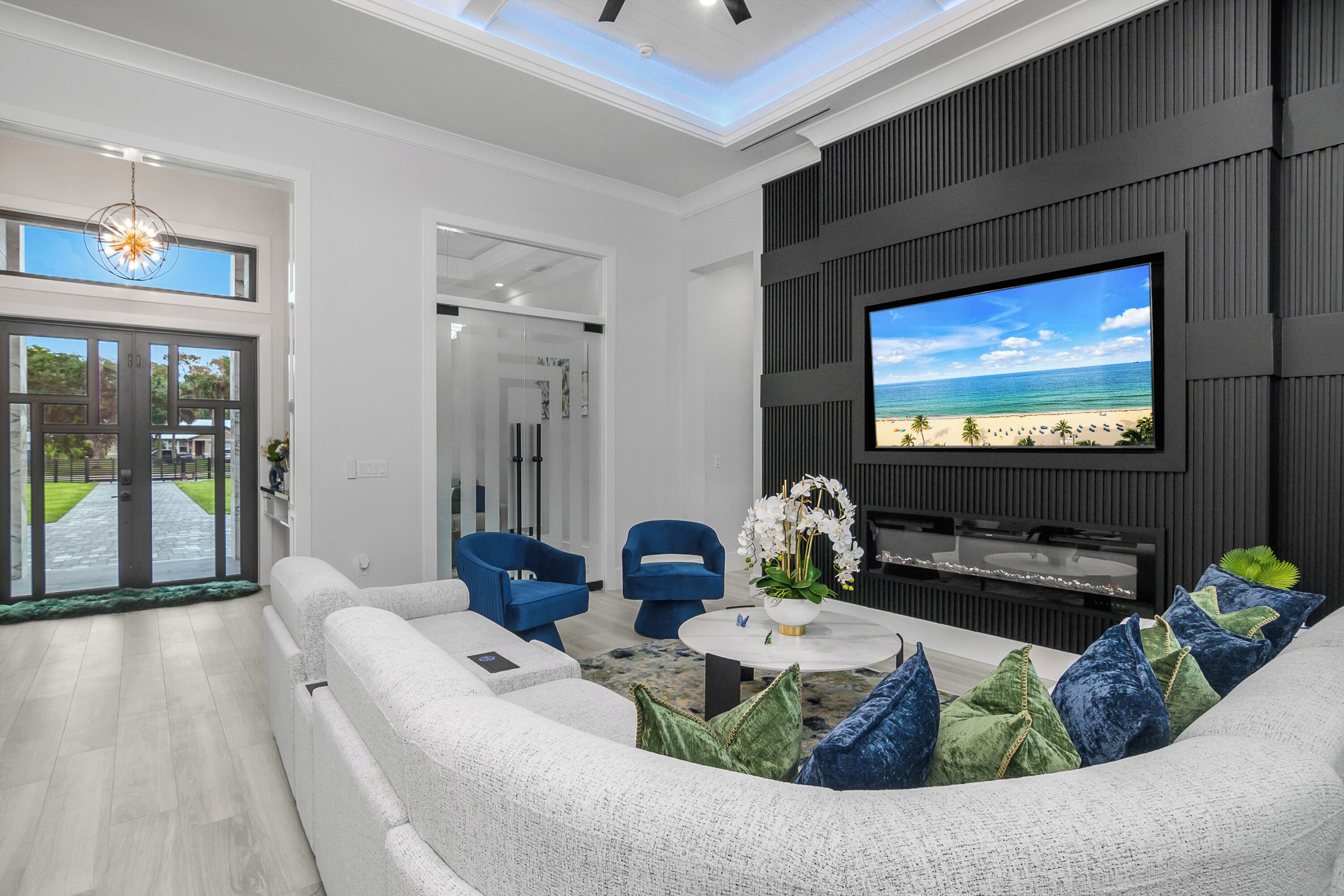 Smart-TV, Kamin, Videospiele, DVD-Player