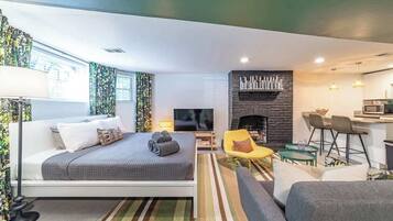 9 chambres, fer et planche à repasser, accès Internet, draps fournis