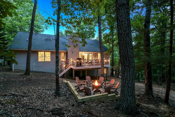 Spend hours chatting and sipping wine in this inviting backyard