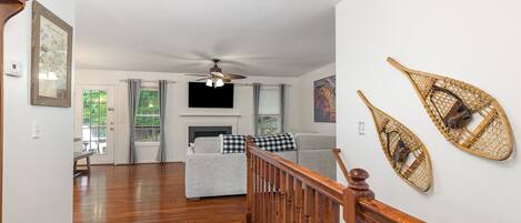 Smart TV, fireplace, table tennis, books