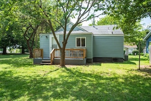 Exterior - Cozy Book Nook Bungalow | Modern Comfort + Retro Charm (Springfield)