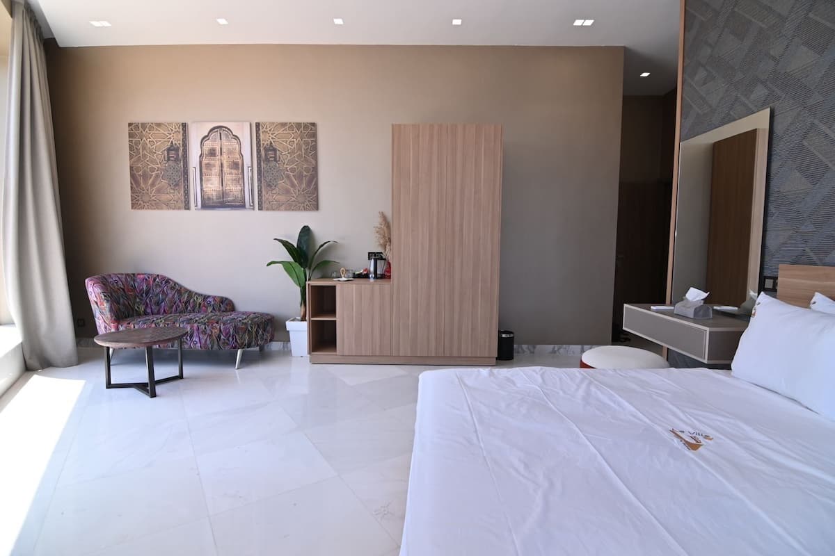 Design Room | Peralatan tempat tidur premium, katil Tempur-Pedic, bar mini