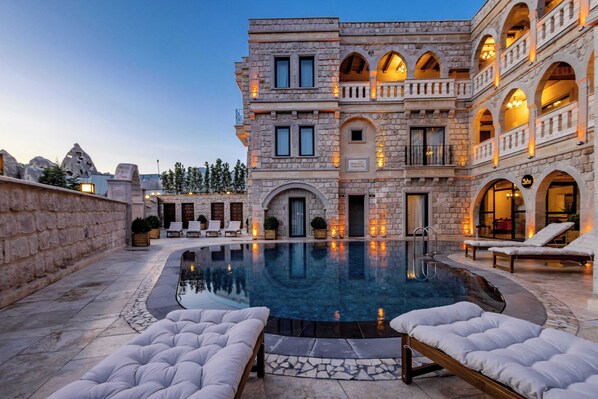 Seasonal outdoor pool