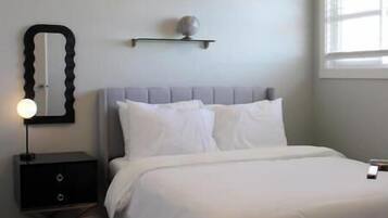 5 bedrooms, internet, bed sheets