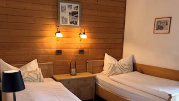 In-room safe, free WiFi, bed sheets