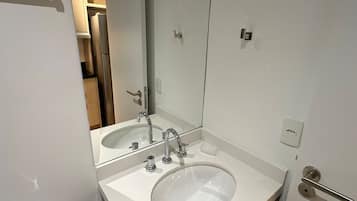Studio | Bathroom | Shower, free toiletries, towels, soap