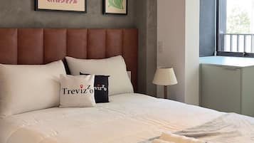 Espacio para trabajar con laptop y wifi gratis