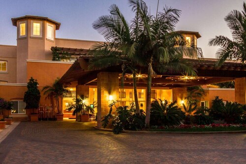 2-bdrm condo in charming Carlsbad, sleeps 6 - 1 mile from Lego Land