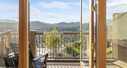 Modern 1BR Retreat with Fireplace & Mountain Views