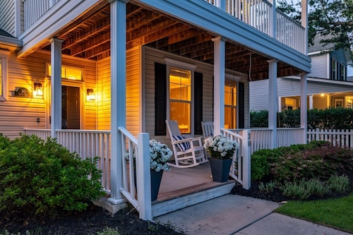 Bluffton 3BR Home w/ Hot Tub & Fire Pit Near Old Town, Family-Friendly