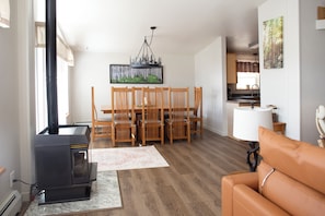 Smart TV, fireplace, DVD player