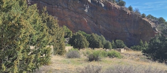 The Hideaway - Secluded 37-Acre Mountain Retreat Near Salida