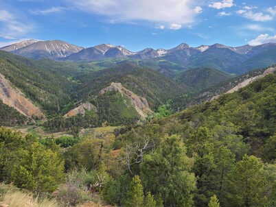 The Hideaway - Secluded 37-Acre Mountain Retreat Near Salida