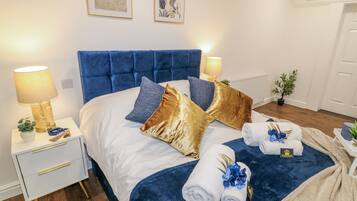 1 bedroom, individually decorated, individually furnished