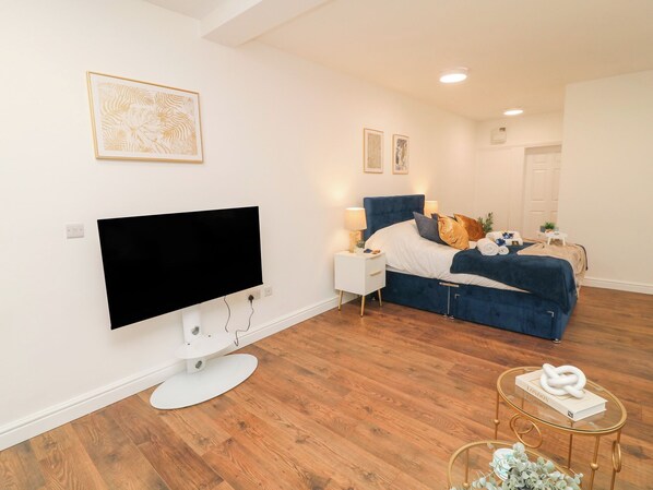 1 habitación, decoración personalizada y muebles diferentes 