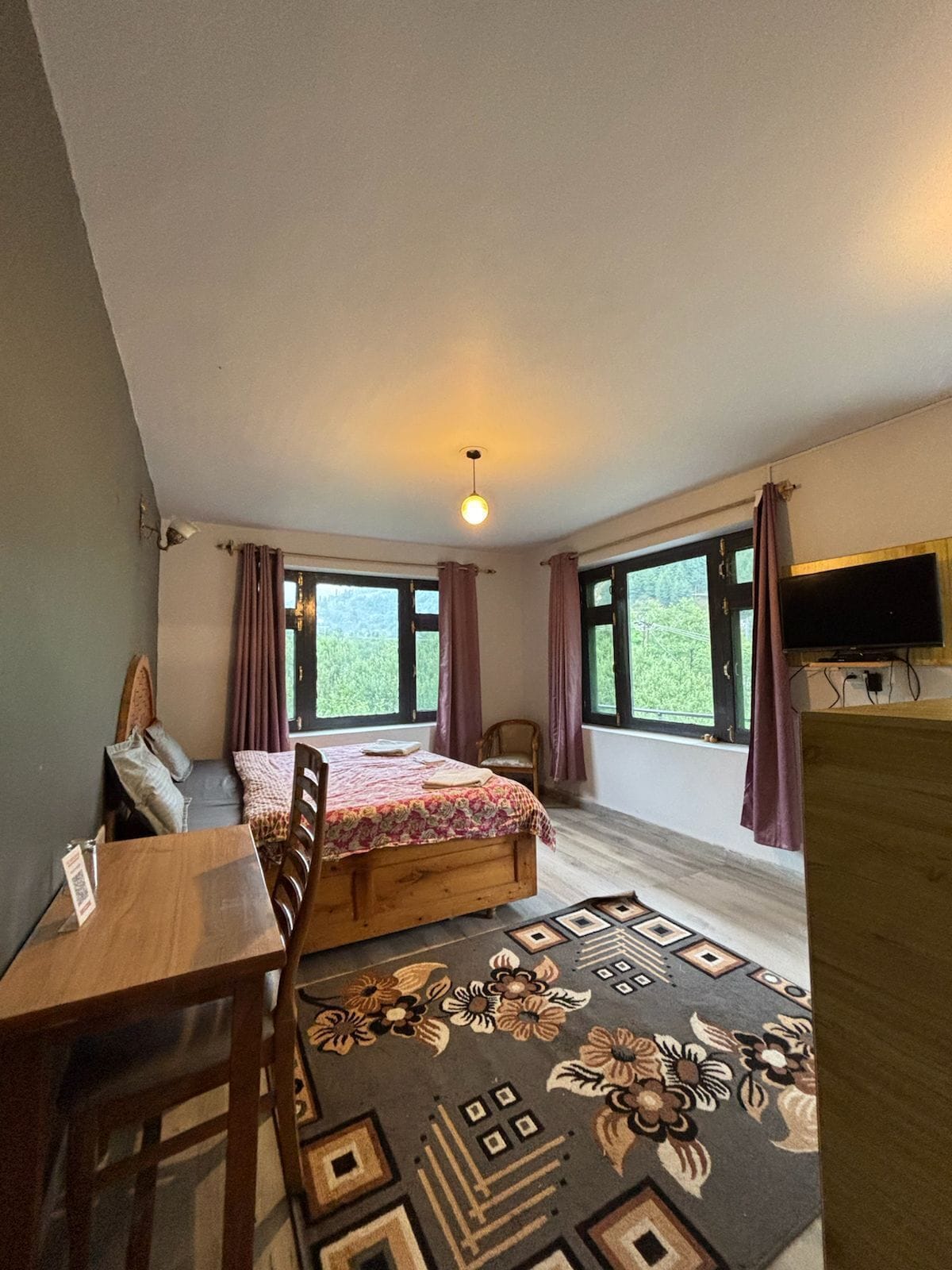 Deluxe Double Room, Balcony, Mountain View | Desk, laptop workspace, free WiFi