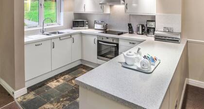 A quiet haven in the heart of North Devon with a variety of elegant rooms.