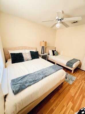 3 bedrooms, iron/ironing board, free WiFi, bed sheets