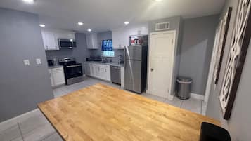 Mikrobølgeovn, ovn, kogeplade, opvaskemaskine