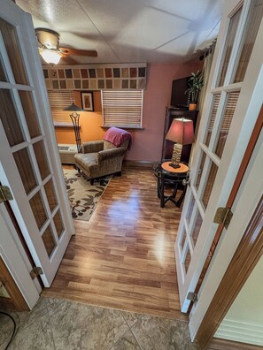 Interior - Drift away to the River House - Cozy 3BR on the Jourdin River (Kiln)