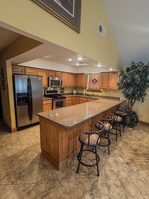 Microwave, oven, stovetop, dishwasher - Drift away to the River House - Cozy 3BR on the Jourdin River (Kiln)