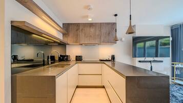 Microwave, oven, dishwasher