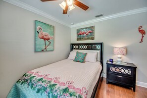 4 bedrooms, iron/ironing board, WiFi, bed sheets
