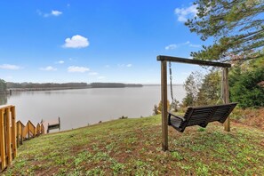 Property grounds - Private, Cozy Lakehouse (Chappells)