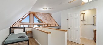 Private, Cozy Lakehouse