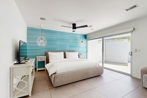 4 bedrooms, iron/ironing board, internet, bed sheets